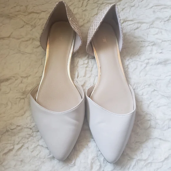 Apt. 9 D’Orsay Flats Bone and Beige with Basketweave & a Touch of Gold Size 9 - Picture 5 of 7